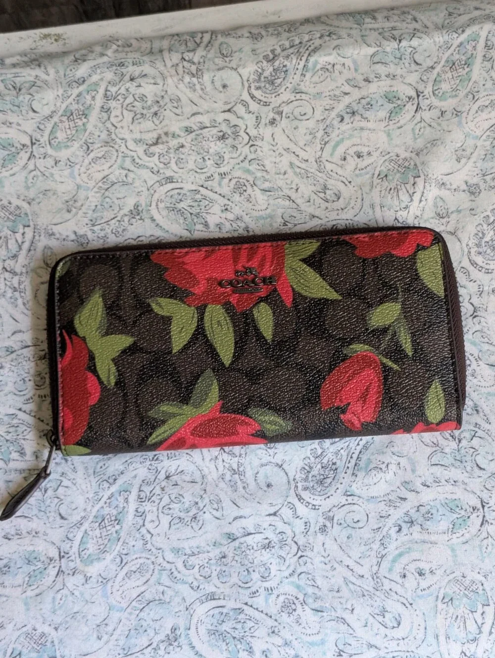 Coach Camo Rose Wallet - Picture 2 of 13